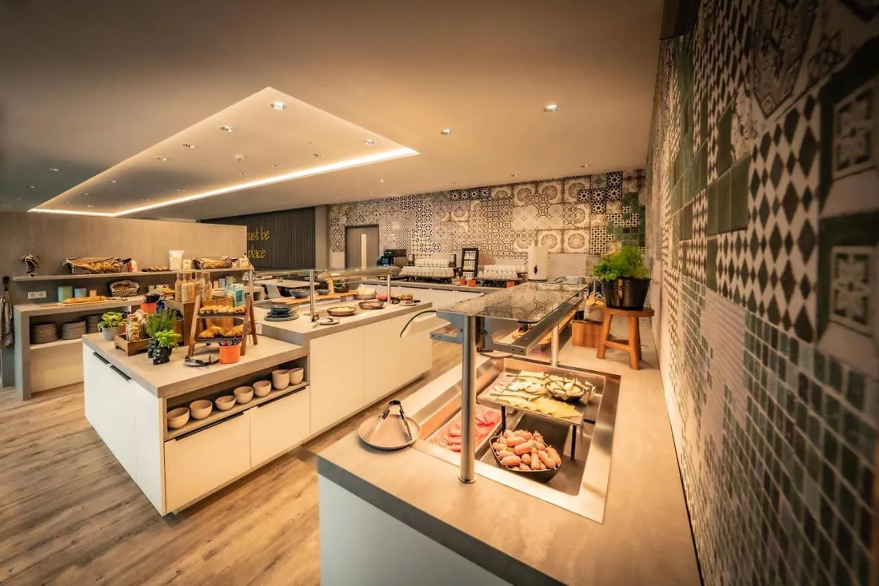 Loginn Hotel Stuttgart Zuffenhausen コーンタール・ミュンヒンゲン