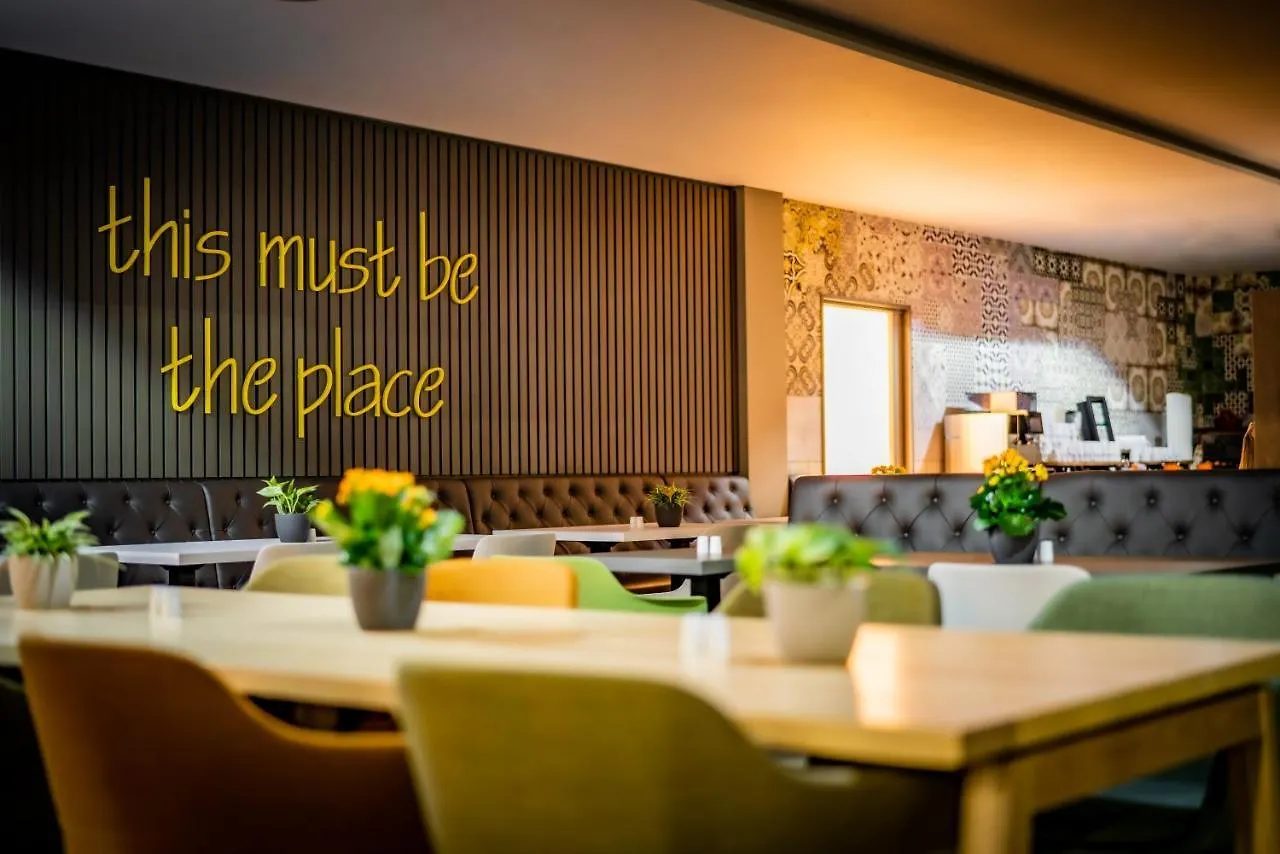 LOGINN Hotel Stuttgart Zuffenhausen Korntal-Münchingen