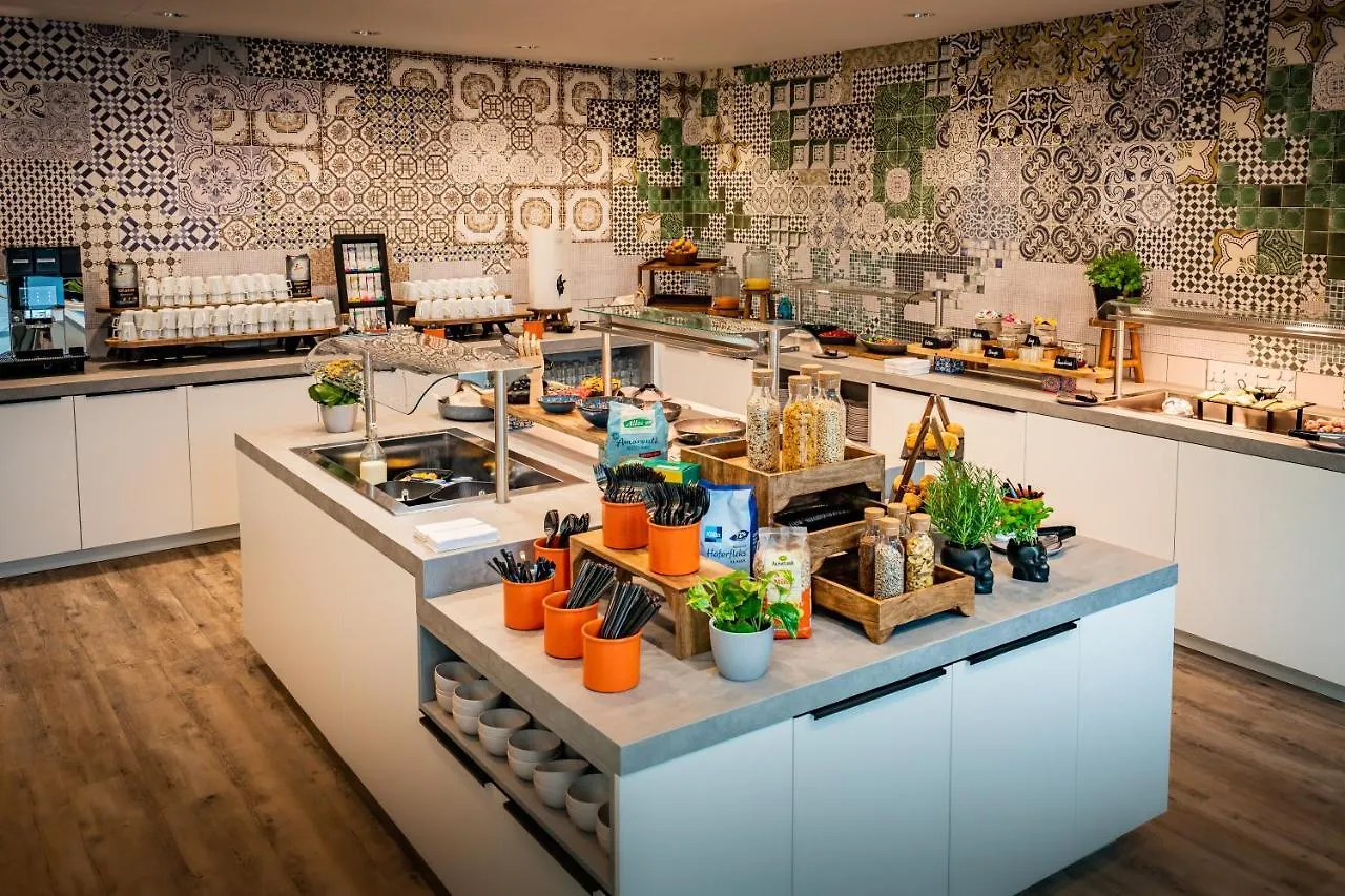 LOGINN Hotel Stuttgart Zuffenhausen Korntal-Münchingen 3*,