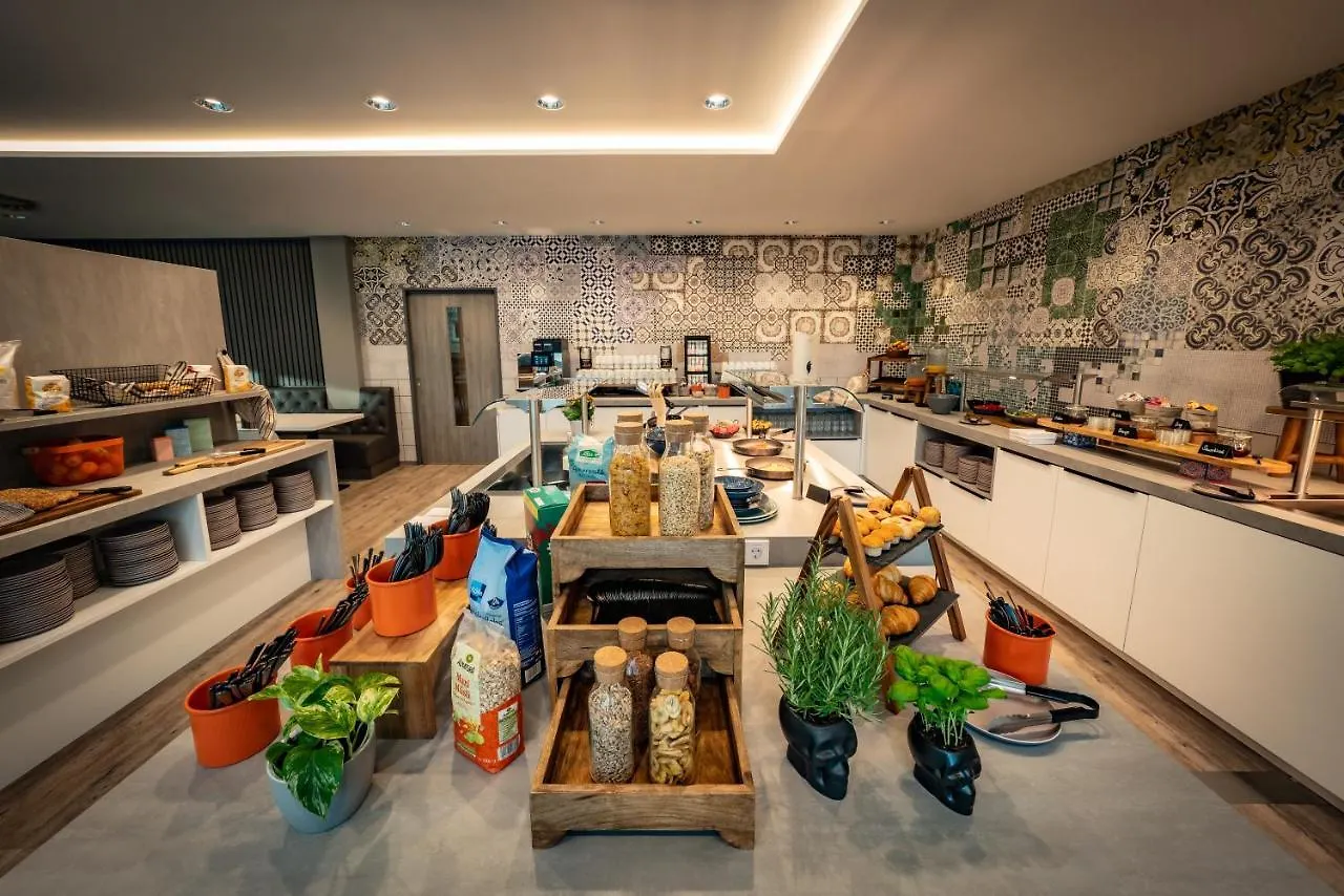 LOGINN Hotel Stuttgart Zuffenhausen Korntal-Münchingen