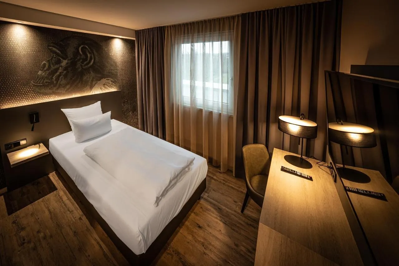 LOGINN Hotel Stuttgart Zuffenhausen Korntal-Münchingen
